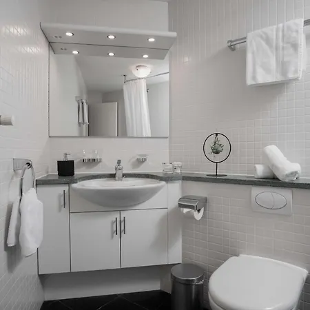 Modern-13 By Interhome Apartmán *